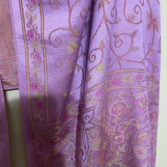 Beautiful pashmina shawl wrap scarf. - Picture 3 of 4